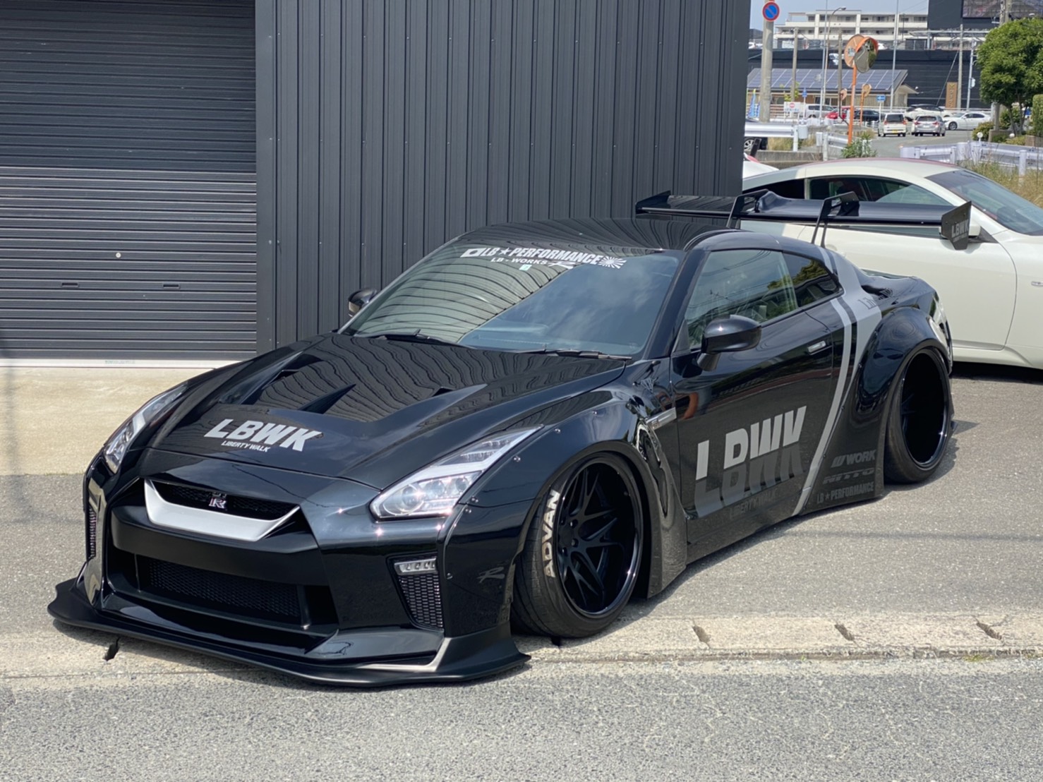NISSAN GT-R Premium Editon LB-WORKS | エースフィールド